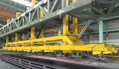 保安全、促生產，大明湖北加工中心矯直機加裝自動上料機